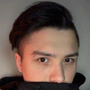 Meet your Posher, Devin